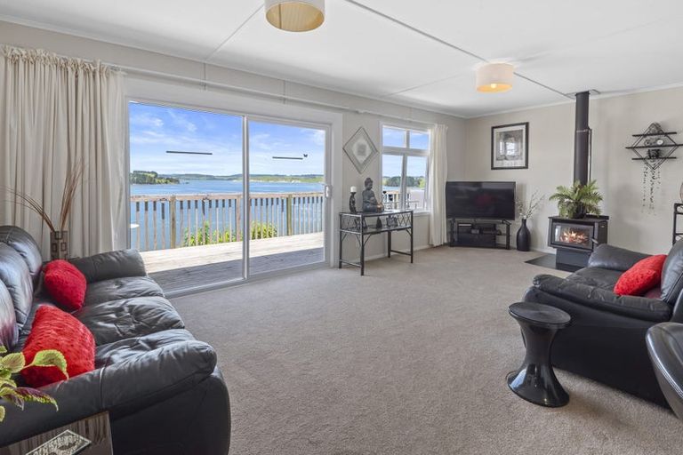 Photo of property in 2 High Street, Pahi, Paparoa, 0571