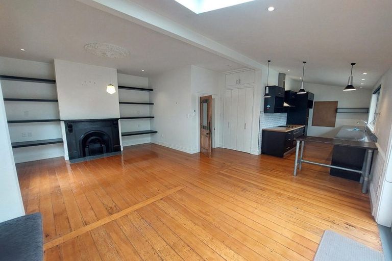 Photo of property in 131 Somerfield Street, Somerfield, Christchurch, 8024