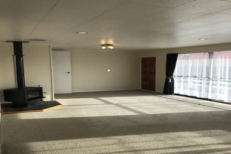 Photo of property in 5 Mataura Place, Clover Park, Auckland, 2019