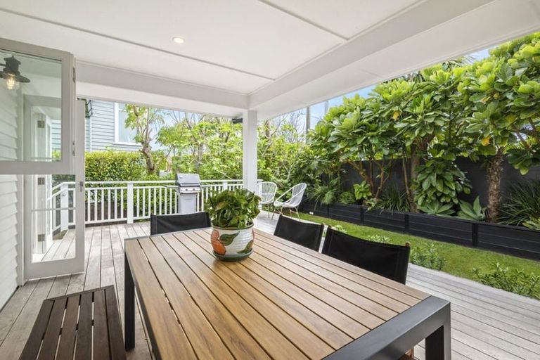 Photo of property in 18 Kitchener Road, Takapuna, Auckland, 0620