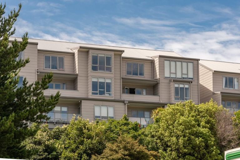 Photo of property in Grosvenor Cl, 13/6 Brown Street, Mount Cook, Wellington, 6021