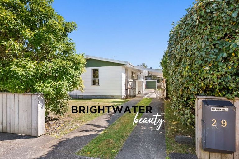 Photo of property in 29 Brightwater Crescent, Totara Park, Upper Hutt, 5018