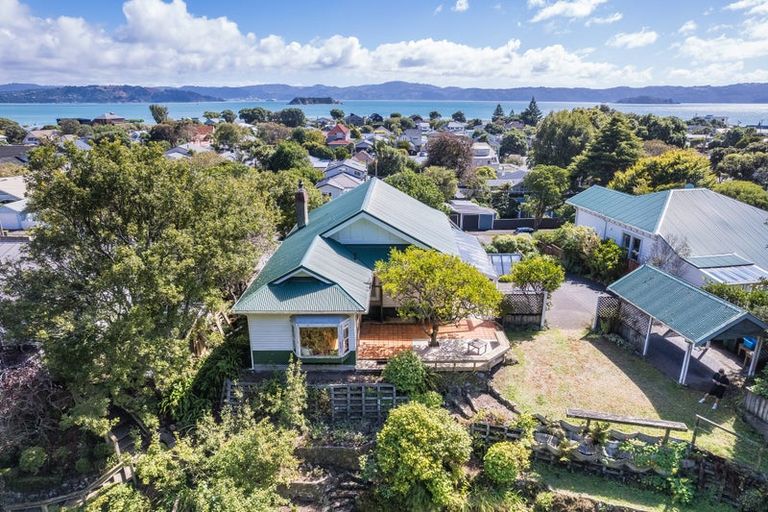 Photo of property in 24 Mahoe Street, Eastbourne, Lower Hutt, 5013