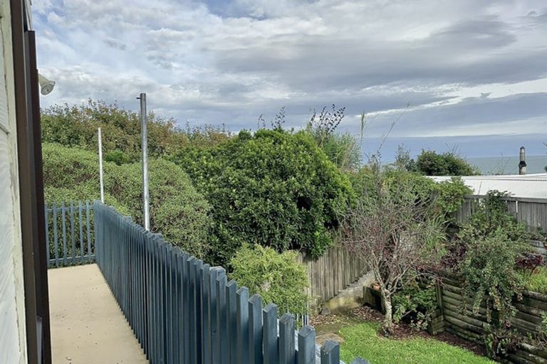 Photo of property in 69 Wellington Road, Paekakariki, 5034