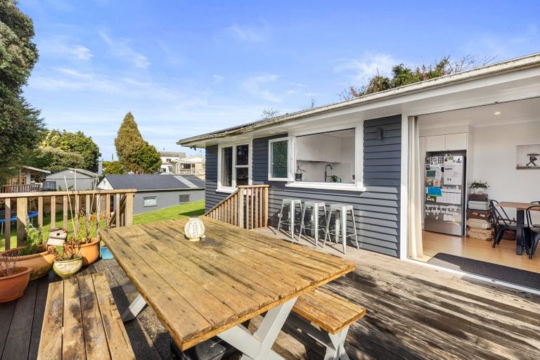 Photo of property in 22 Landview Road, Parkvale, Tauranga, 3112