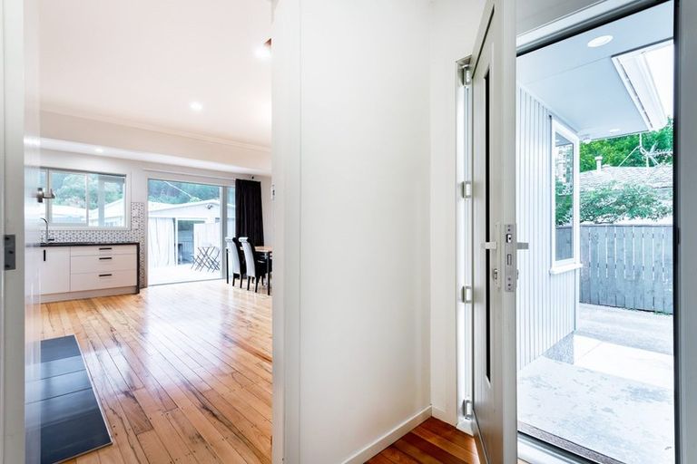 Photo of property in 4 Ponderosa Grove, Maoribank, Upper Hutt, 5018