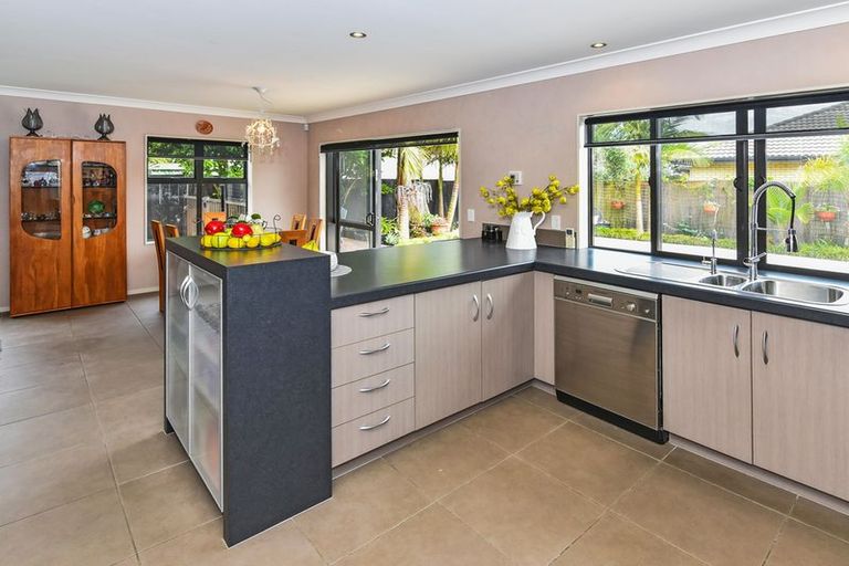 Photo of property in 9 Girvan Terrace, Wattle Downs, Auckland, 2103