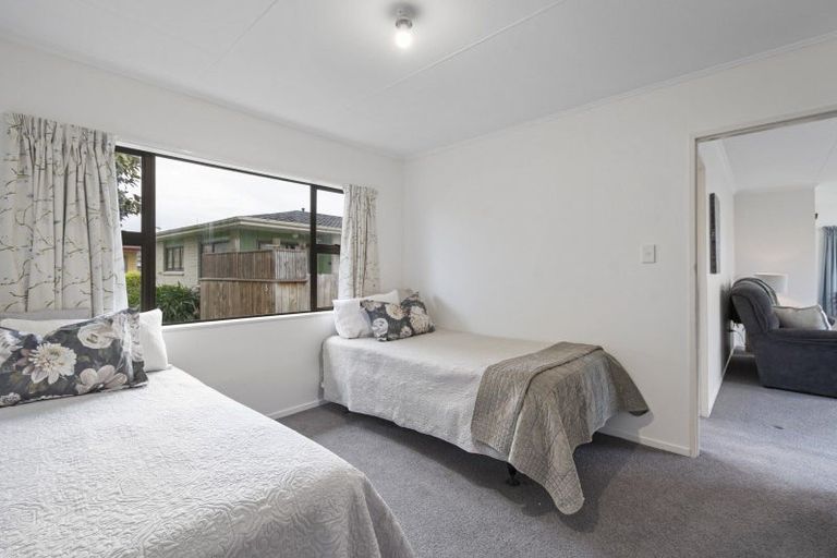 Photo of property in 4 Bethel Court, Milson, Palmerston North, 4414