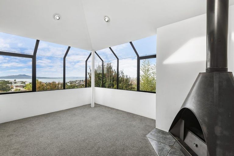 Photo of property in 2/173 East Coast Road, Castor Bay, Auckland, 0620