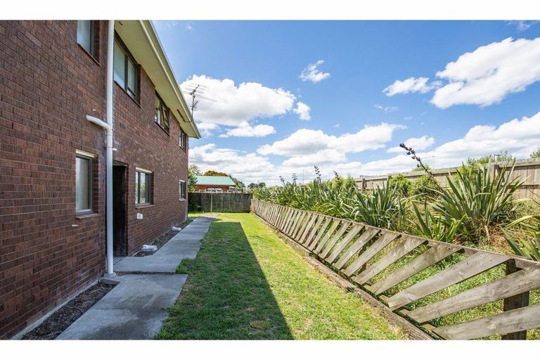 Photo of property in 17a Sonning Place, Redwood, Christchurch, 8051