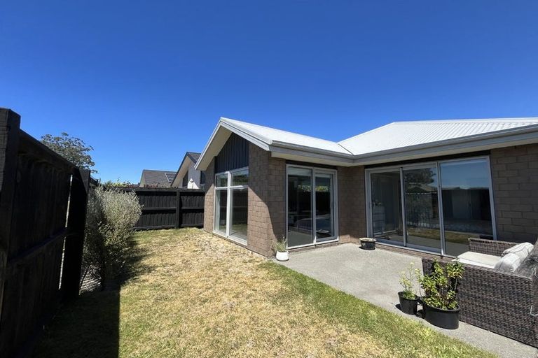 Photo of property in 38 Horoeka Street, Russley, Christchurch, 8042