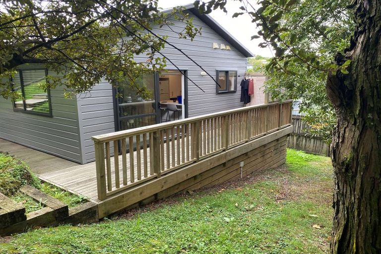 Photo of property in 57 Sunvue Road, Glen Eden, Auckland, 0602