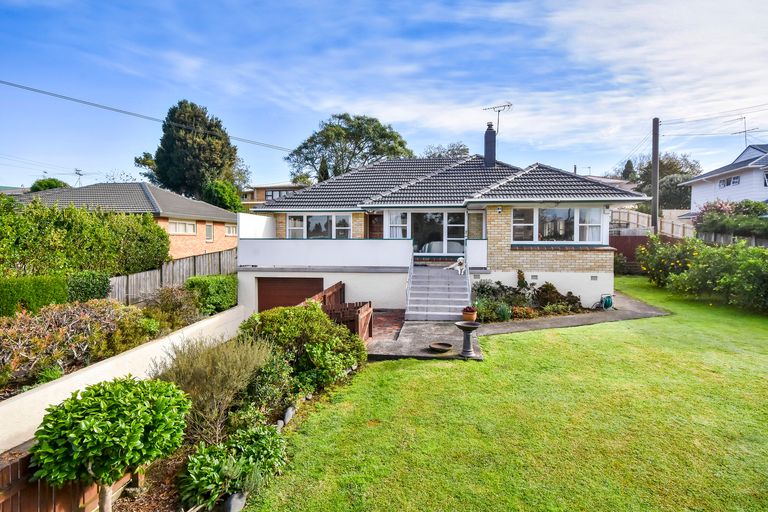 Photo of property in 18 Gills Avenue, Papakura, 2110