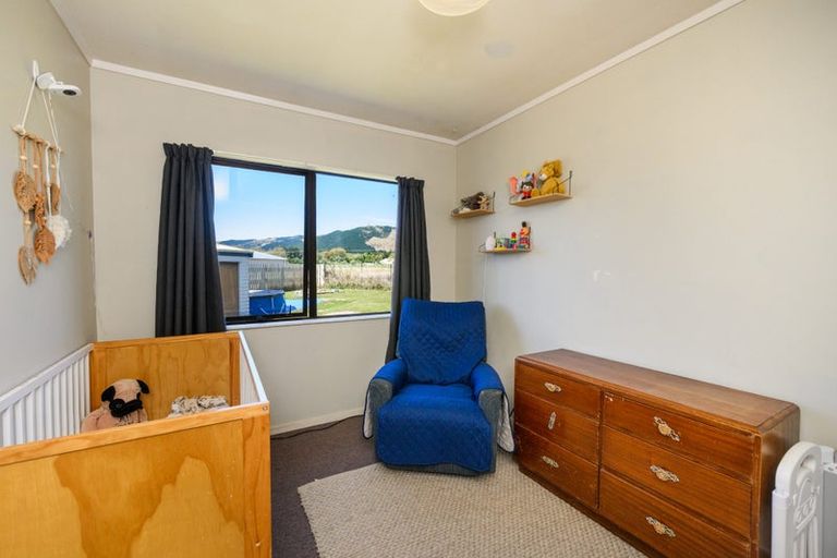 Photo of property in 36 Kowhai Street, Tokomaru, Palmerston North, 4474