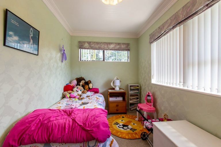 Photo of property in 12 Windsor Street, Dannevirke, 4930