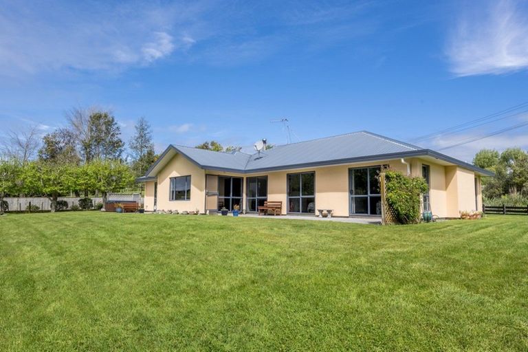 Photo of property in 124a Kawiu Road, Levin, 5510