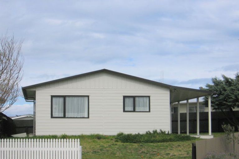 Photo of property in 3 Harrod Avenue, Foxton Beach, Foxton, 4815