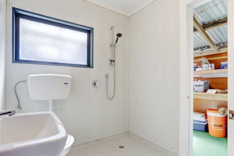 Photo of property in 8 Nukumaru Parade, Waiinu Beach, Whanganui, 4588