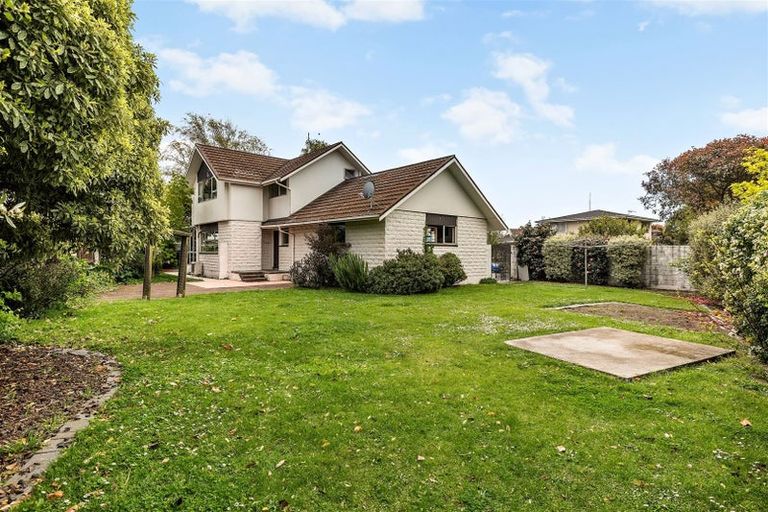 Photo of property in 35 Bucknell Street, Sockburn, Christchurch, 8042