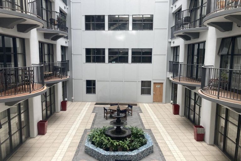 Photo of property in Atrium Apartments, 2l/154 The Terrace, Wellington Central, Wellington, 6011