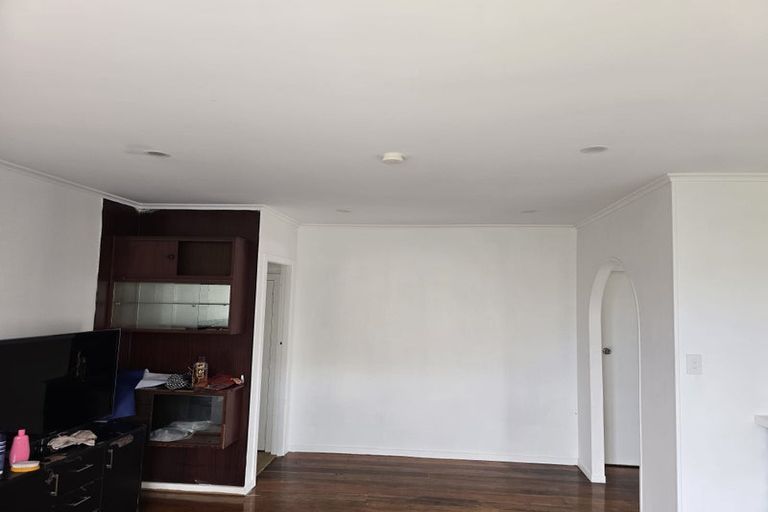 Photo of property in 25 Archibald Road, Kelston, Auckland, 0602