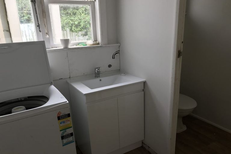 Photo of property in 14 Prince Street, Mount Victoria, Wellington, 6011