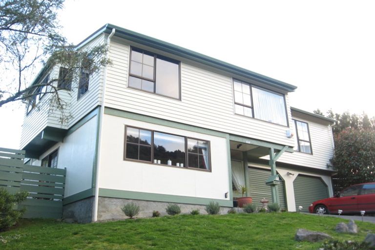 Photo of property in 51 Amapur Drive, Khandallah, Wellington, 6035