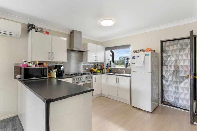 Photo of property in 9b Gatland Road, Rosehill, Papakura, 2113