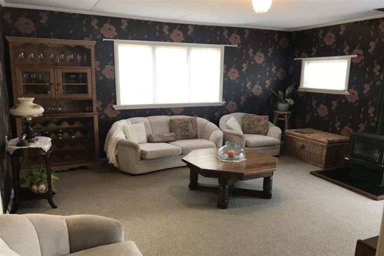 Photo of property in 10 Flagstaff Street, Foxton Beach, Foxton, 4815