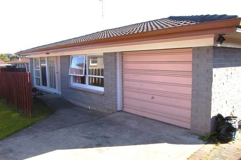 Photo of property in 2/25 Wellington Street, Papakura, 2110