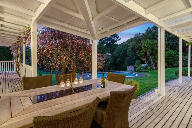 Photo of property in 264 Whitehills Road, Waitoki, Silverdale, 0994