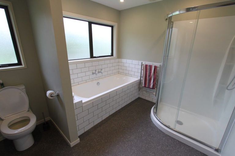 Photo of property in 26 Dickson Street, Macandrew Bay, Dunedin, 9014