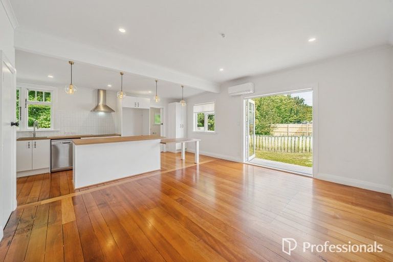 Photo of property in 1-2/6a Pohutukawa Street, Woburn, Lower Hutt, 5010