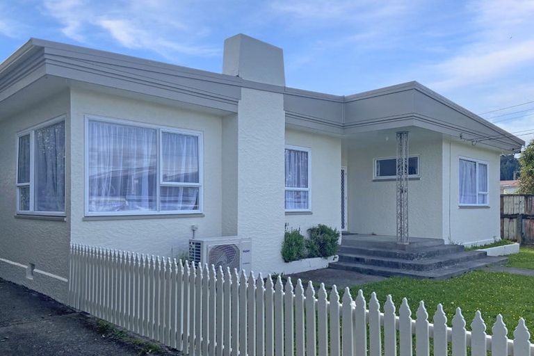 Photo of property in 39 Ward Street, Trentham, Upper Hutt, 5018