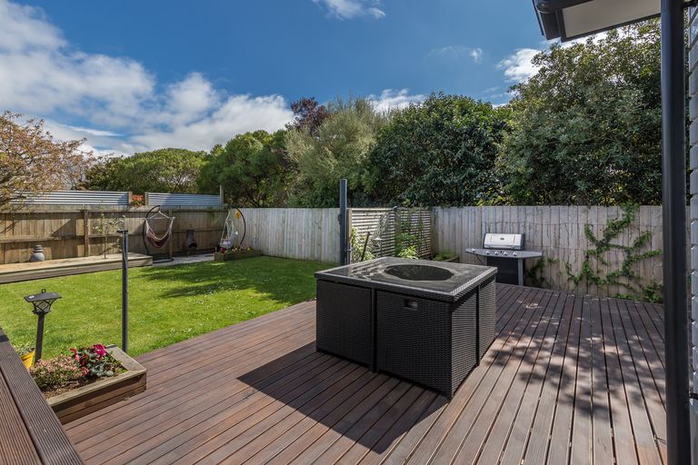 Photo of property in 68 Orrick Crescent, Avondale, Christchurch, 8061