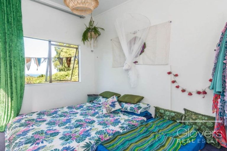 Photo of property in 60 Kauri Point Road, Laingholm, Auckland, 0604