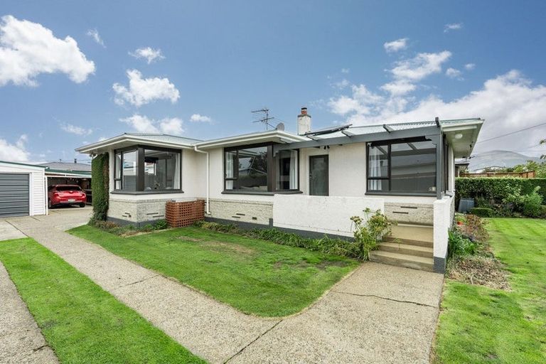 Photo of property in 16 Esk Place, Mosgiel, 9024