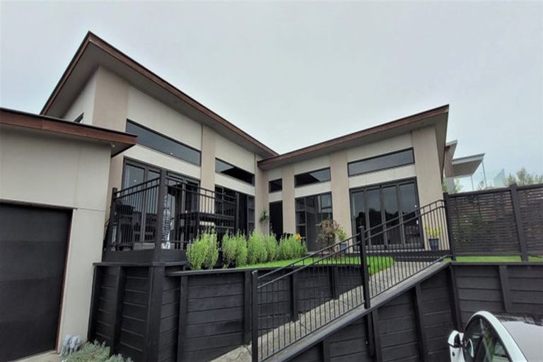 Photo of property in 74 Waikite Road, Welcome Bay, Tauranga, 3112