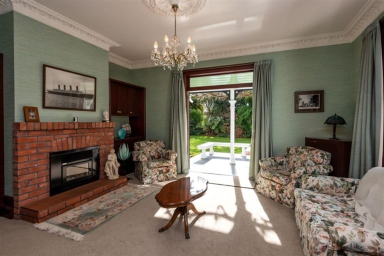 Photo of property in Chilcombe Homestead, 4 Medbury Terrace, Fendalton, Christchurch, 8041