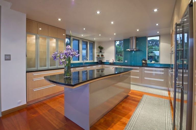 Photo of property in 18b Kaha Place, Russell, 0272