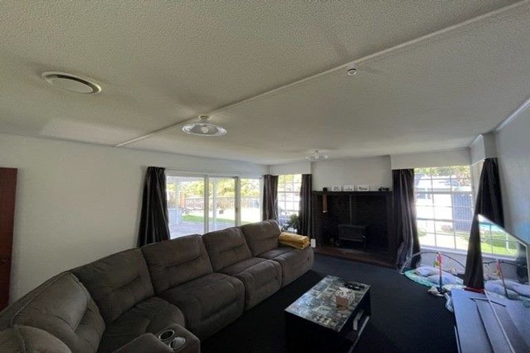 Photo of property in 99 Tirohanga Road, Tirohanga, Lower Hutt, 5010