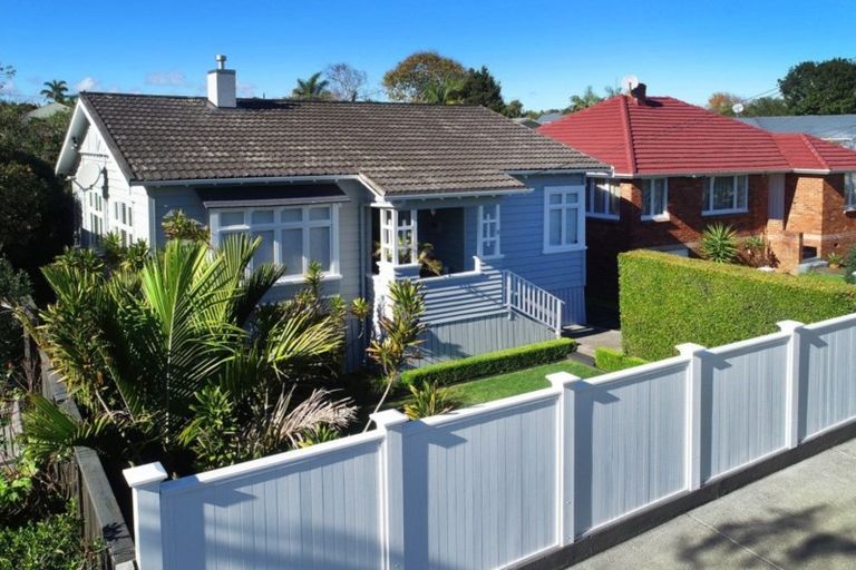 Photo of property in 8 Pine Street, Mount Eden, Auckland, 1041