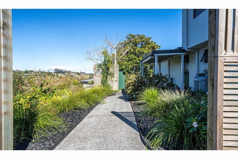 Photo of property in 37 Rarere Terrace, Kerikeri, 0230