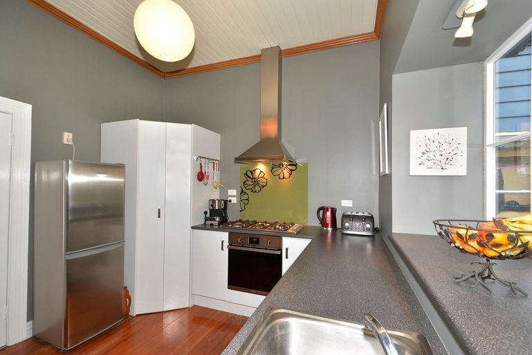 Photo of property in 30 Waikana Street, Broad Bay, Dunedin, 9014