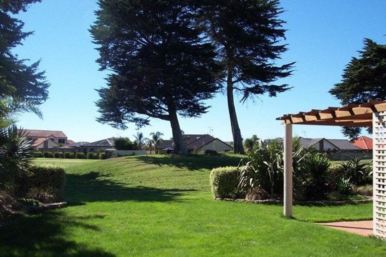 Photo of property in 169 Gravatt Road, Papamoa Beach, Papamoa, 3118