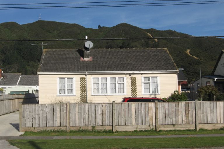 Photo of property in 150 Waddington Drive, Naenae, Lower Hutt, 5011