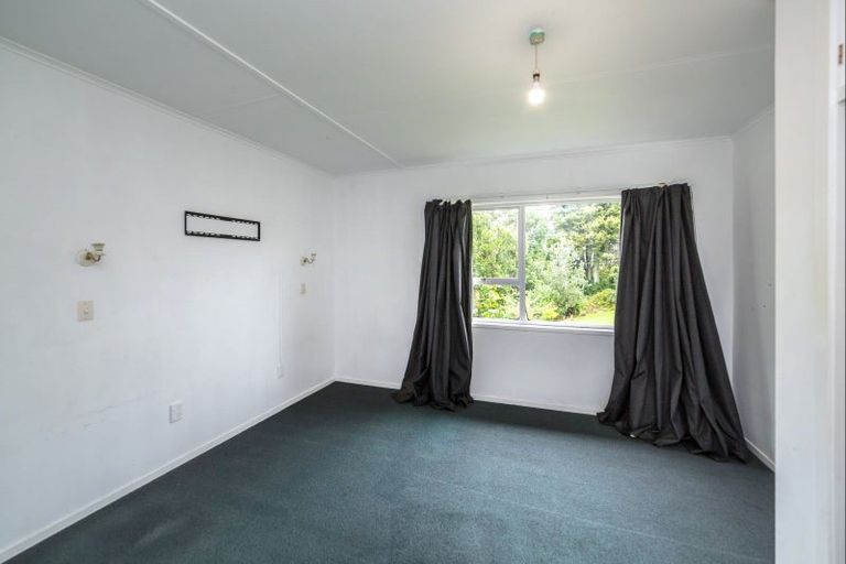 Photo of property in 16 Hickson Street, Featherston, 5710