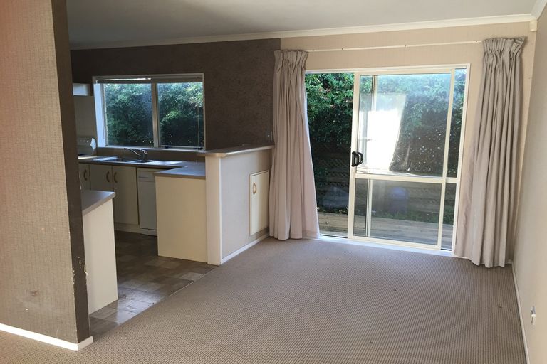 Photo of property in 3a Doment Crescent, Orewa, 0931