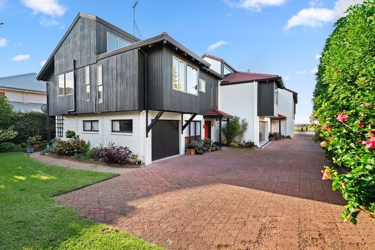 Photo of property in 1/34 Marine Parade, Mount Maunganui, 3116