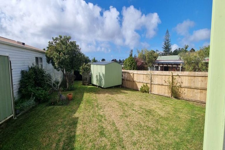 Photo of property in 85 Birkdale Road, Birkdale, Auckland, 0626